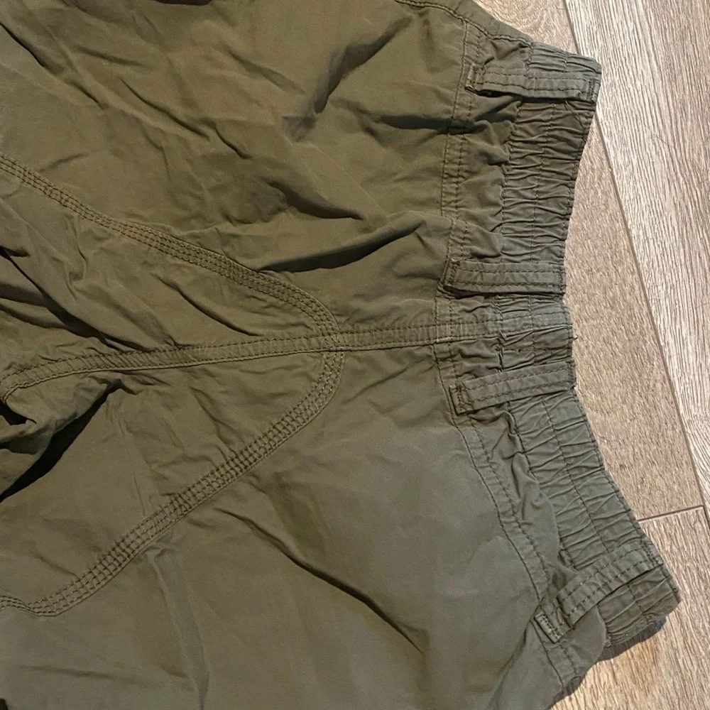 BDG Olive Cargo pants - Picture 3 of 5
